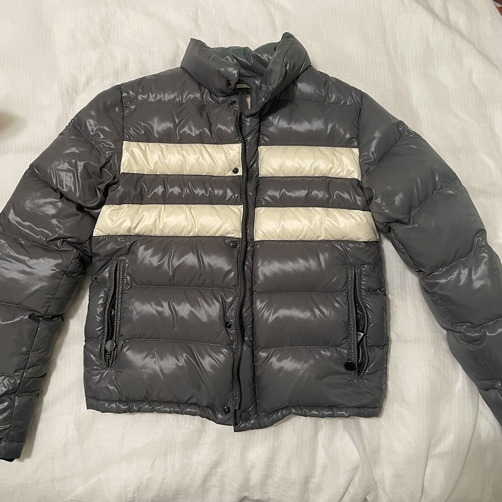Moncler Vintage Rare Gray Puffy Jacket